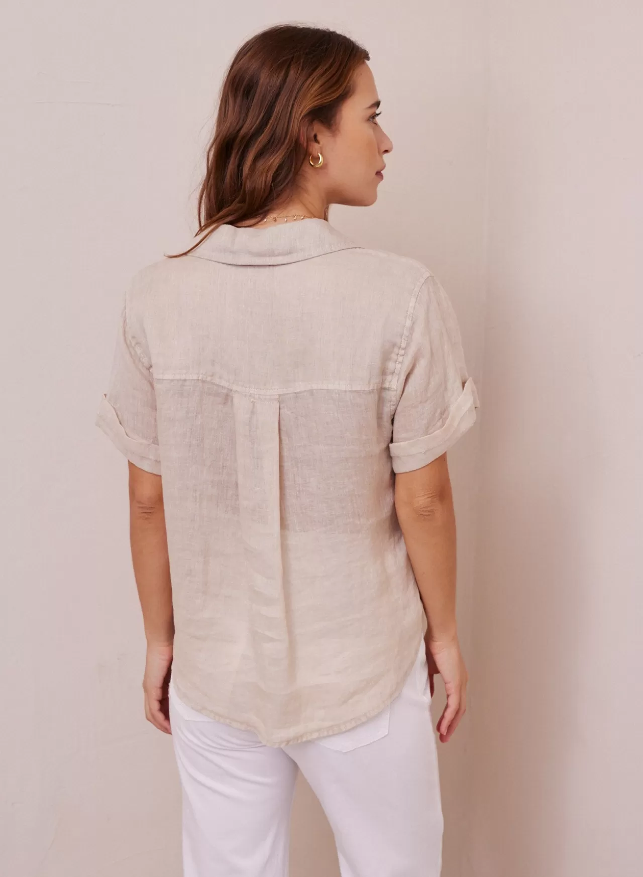 Bella Dahl Short Sleeve^Cuffed Linen Short Sleeve Shirt - Paloma Sand