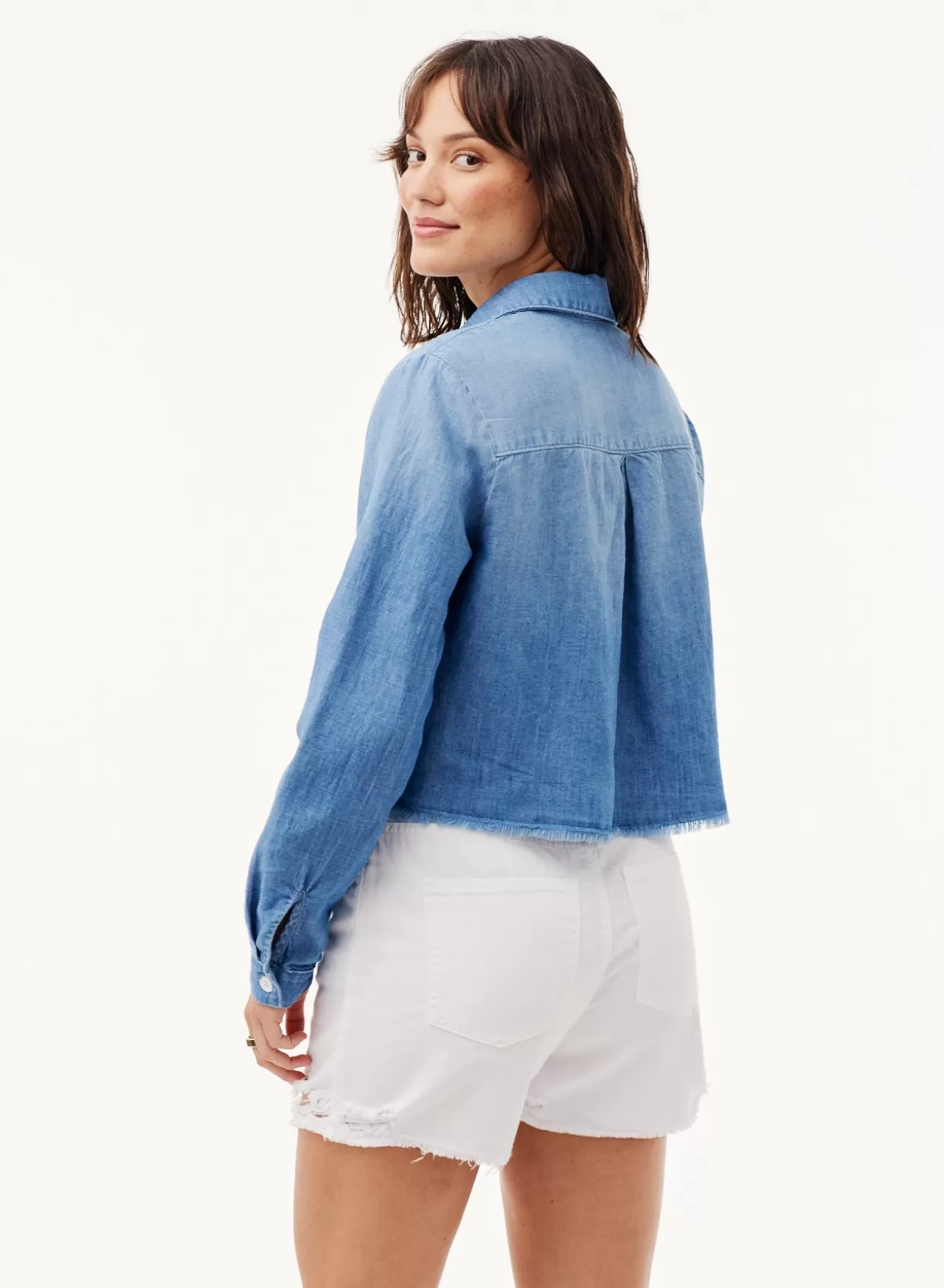 Bella Dahl Button Down^Denim Patch Pocket Crop Shirt - Bermuda Wash