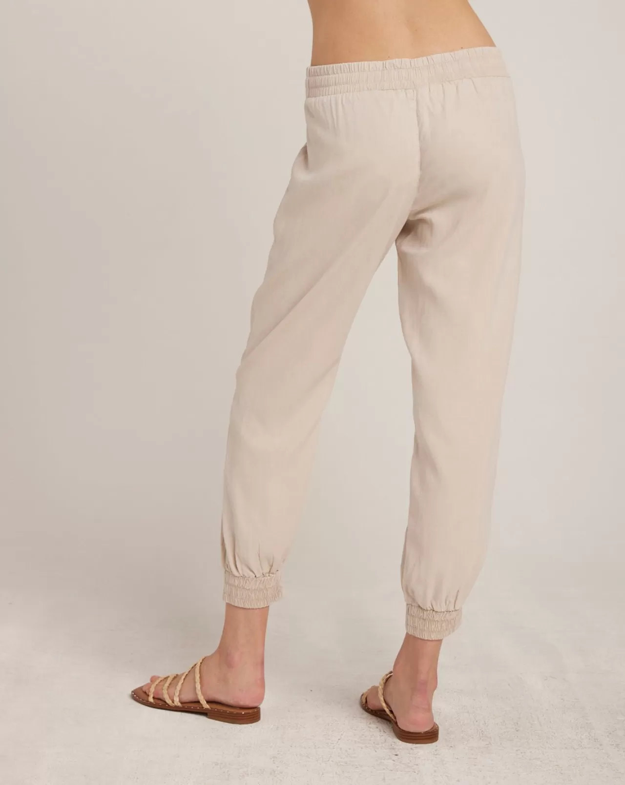 Bella Dahl Joggers^Easy Drawstring Jogger - Soft Tan