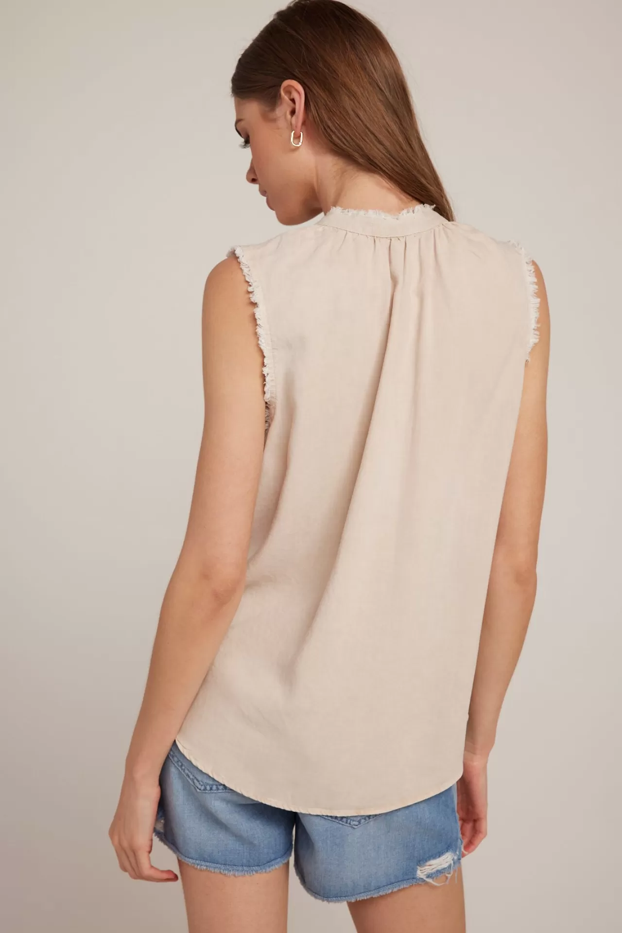 Bella Dahl Sleeveless^Fray Edge Sleeveless Top - Soft Tan