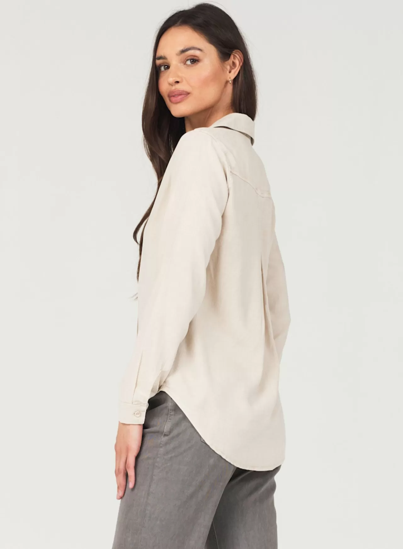 Bella Dahl Button Down^Long Sleeve Classic Button Down - Soft Tan