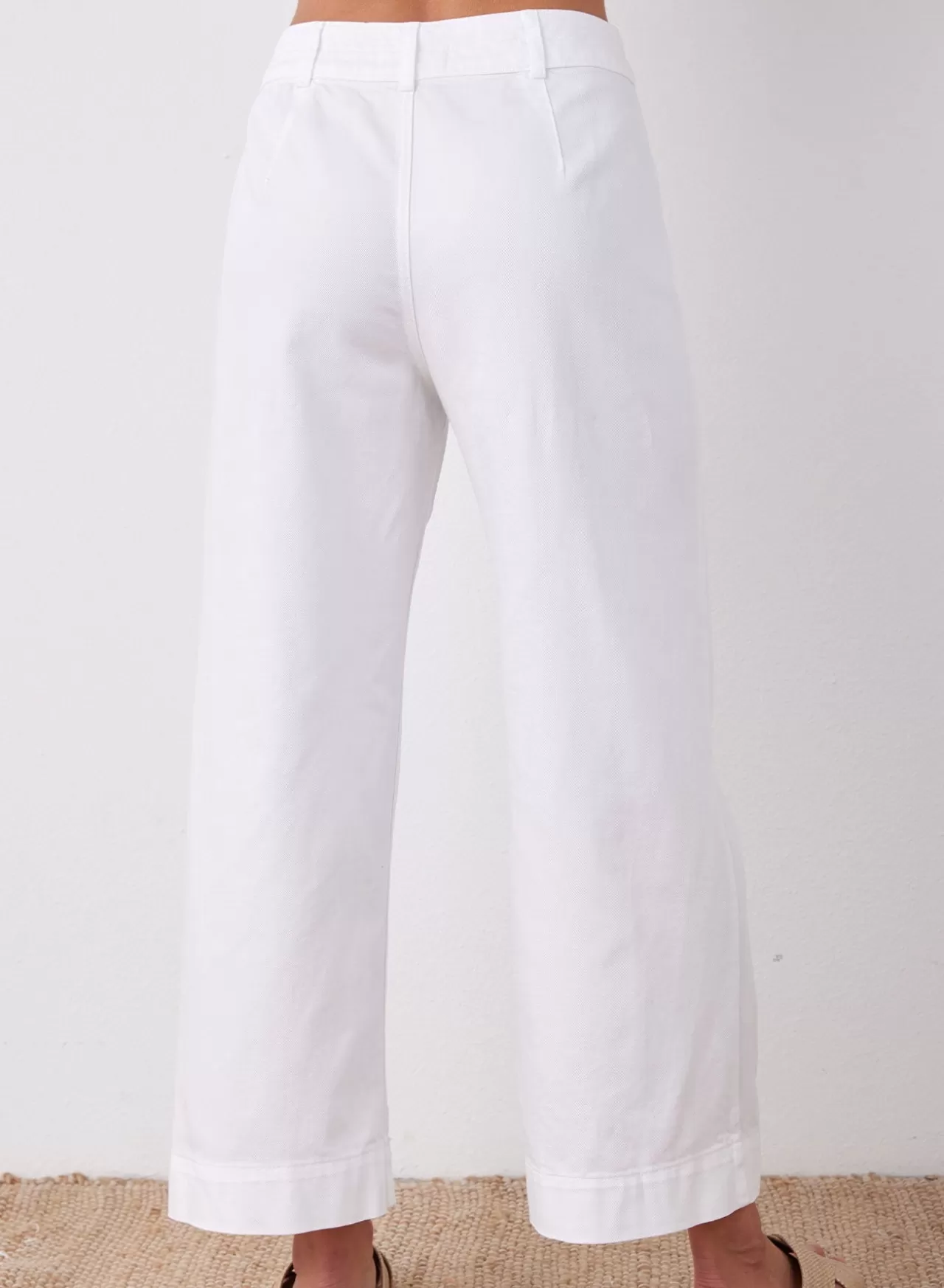 Bella Dahl Pants^Sadie: Two Pocket Wide Leg Crop - White