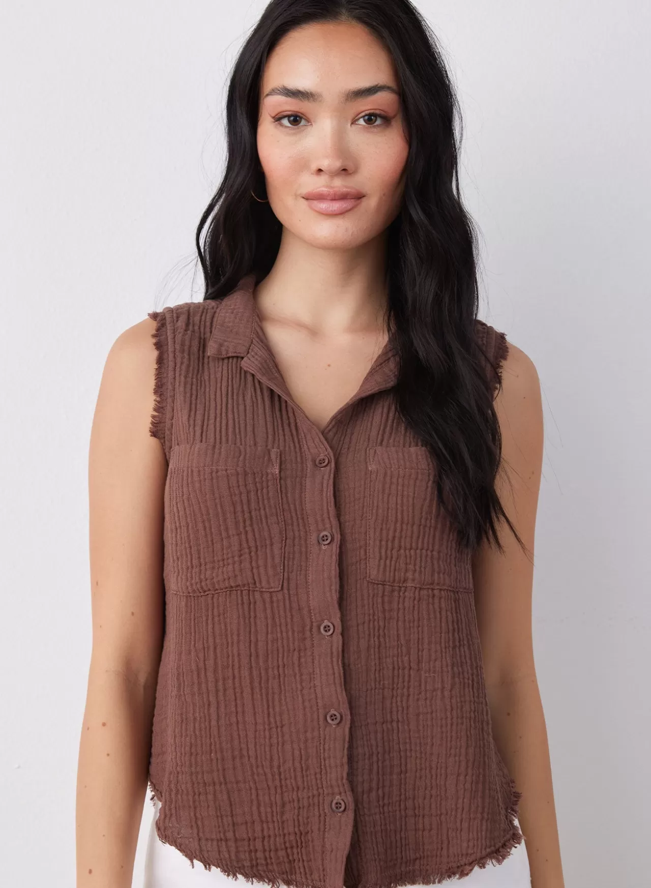 Bella Dahl Sleeveless^Two Pocket Capri Button Down - Java